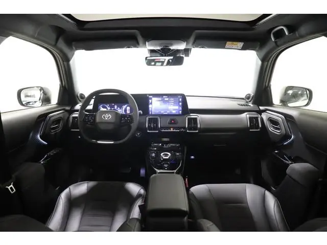 Toyota Urban Cruiser Executive 61 kWh, JBL, BSM, 360 Camera, Leder, Apple Carplay / Android Auto, Pa...