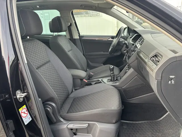 Volkswagen Tiguan 1.4 TSI ACT Join Panorama Trekhaak Carplay Camera