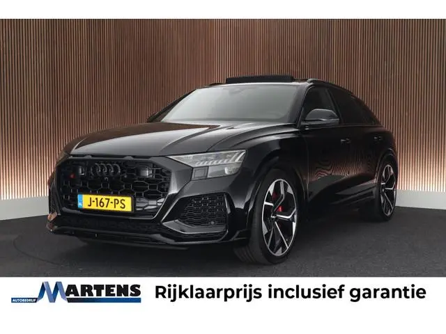 Audi RSQ8