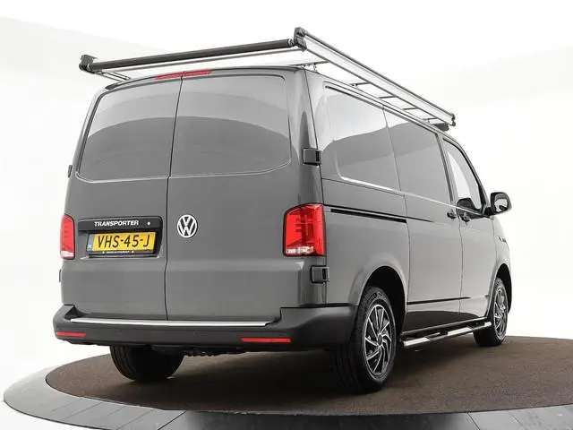Volkswagen Transporter 2.0 TDI L1H1 26 Economy Business · Apple/Android Car Play · Imperiaal · Tusse...