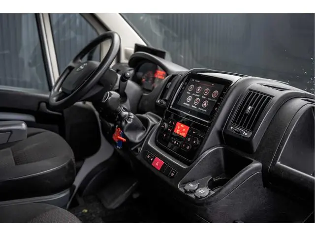Opel Movano **2.2 D | 3-Zits | Bakwagen met Laadklep en zijdeur | LED | Carplay | Cruise | Climatron...