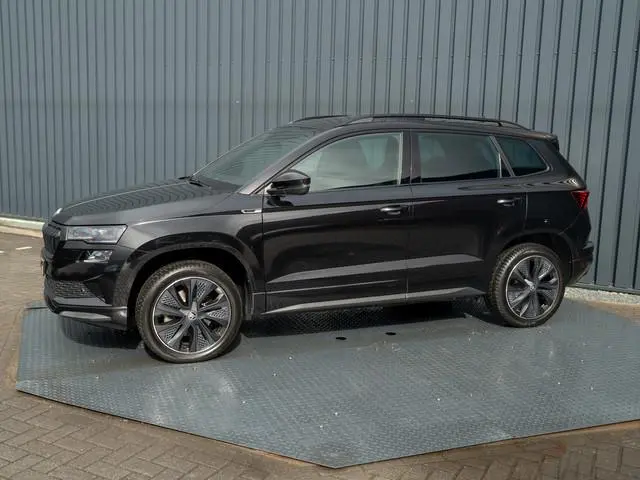 ŠKODA Karoq 1.5 TSI ACT Sportline Business Prijs Rijklaar!!