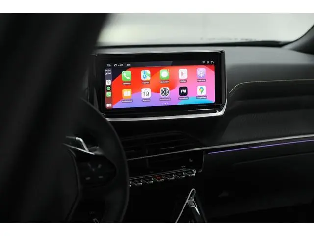 Peugeot 2008 PureTech 130 EAT8 GT | 360 Camera | Stoelmassage | Adaptieve Cruise Control | Dodehoekd...