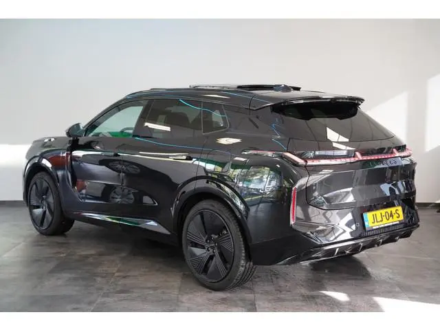 Lynk & Co 08