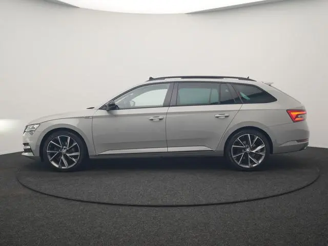 ŠKODA Superb Combi 1.4 TSI iV Sportline Business PHEV 218pk Dealer O.H. | Trekhaak Af Fabriek | Pano...