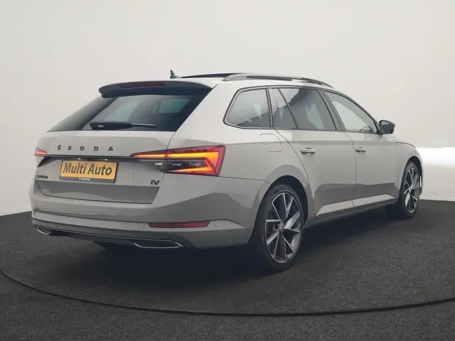 ŠKODA Superb Combi 1.4 TSI iV Sportline Business PHEV 218pk Dealer O.H. | Trekhaak Af Fabriek | Pano...