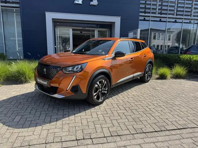 Peugeot 2008 PureTech 100 Allure Pack l Trekhaak l Navigatie