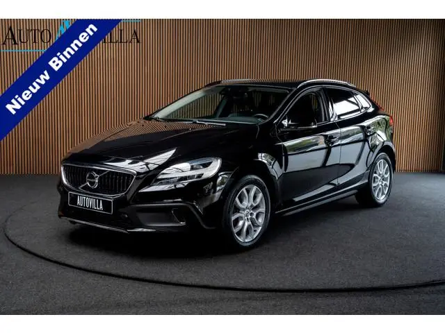 Volvo V40 Cross Country 1.5 T3 Leer Panodak Harman K. Camera Navi PDC Stoelverwarming Climate C. Cru...