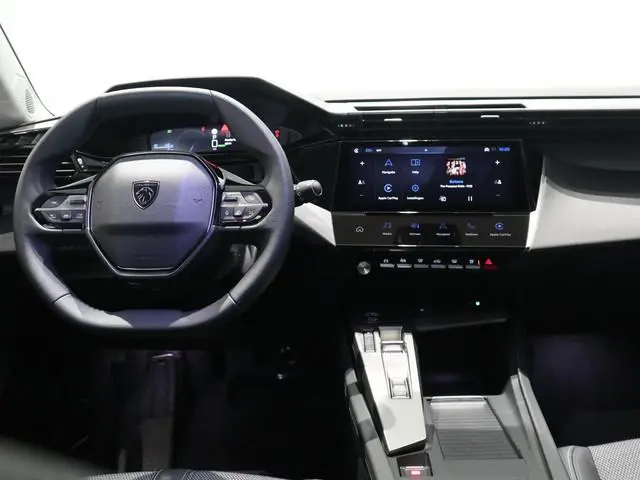 Peugeot e-308