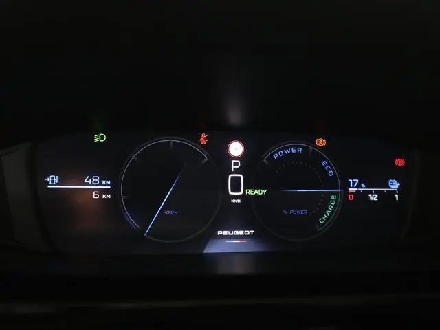 Peugeot e-308