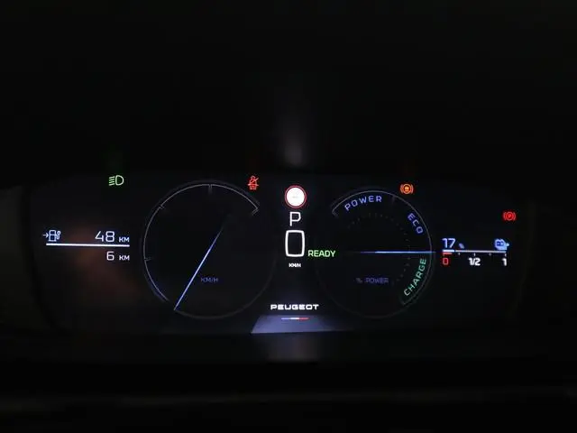 Peugeot e-308