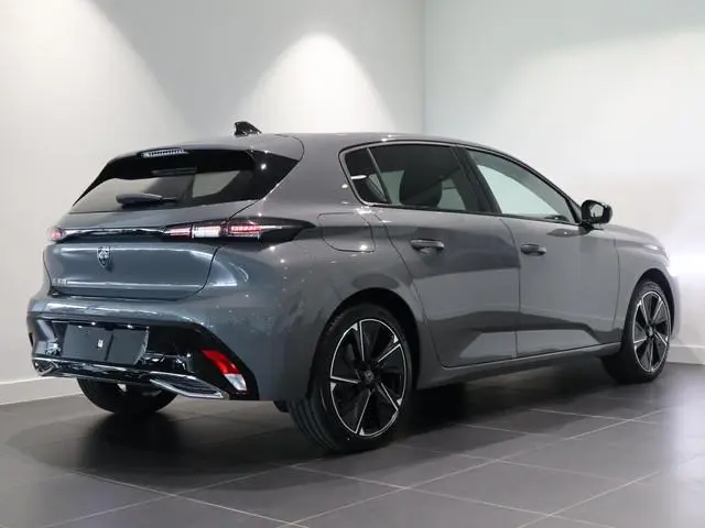 Peugeot e-308