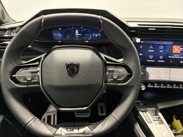 Peugeot e-308
