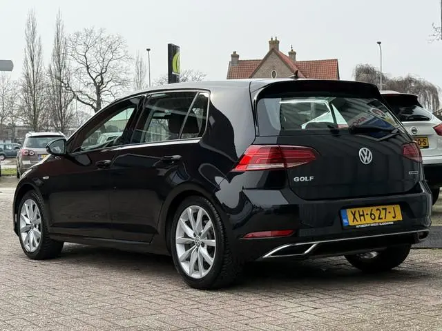 Volkswagen Golf 1.5 TSI Highline. | VIRTUAL COCKPIT | TOPSTAAT | CARPLAY | PDC | NAVI |