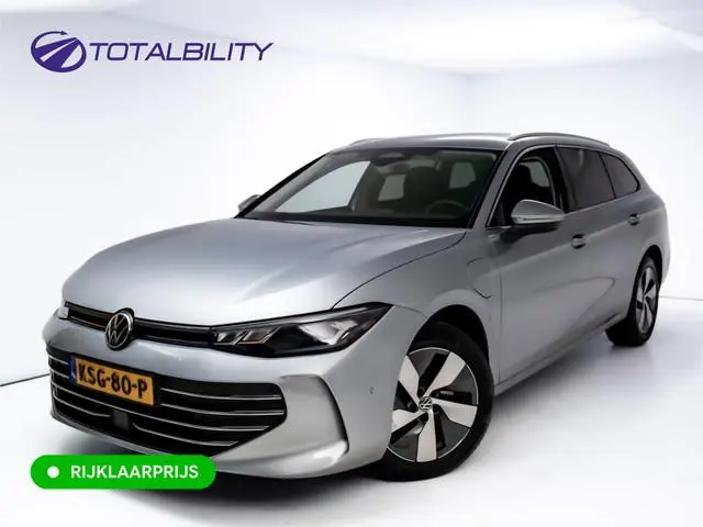 Volkswagen Passat Variant 1.5 eHybrid Elegance Bus. 204 PK  | Elec. trekhaak | Stoel- & Stuurverwarm...