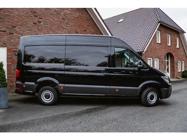 Volkswagen Crafter 2.0 TDI 140PK Automaat L3H3 2x Schuifdeuren LED | NAVI | Camera | Trekhaak | Airc...