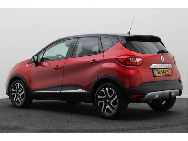 Renault Captur 1.2 TCe Helly Hansen Automaat Two-Tone, Navigatie, Keyless, Climate, Trekhaak, PDC, 1...