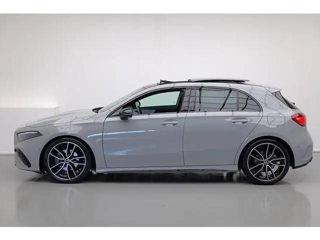 Mercedes-Benz A-klasse 200 AMG Line |Pano|AlpineGrau|Ambient|