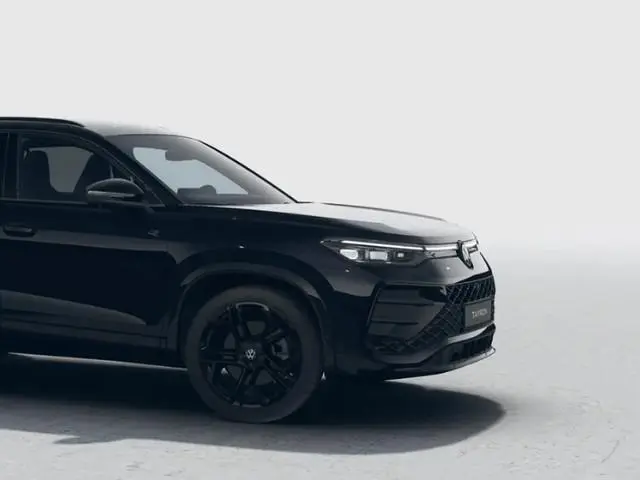Volkswagen Tayron R-Line Edition 1.5 eHybrid 204 PK 6 versn. DSG · Black Style Pakket · Trekhaak ink...