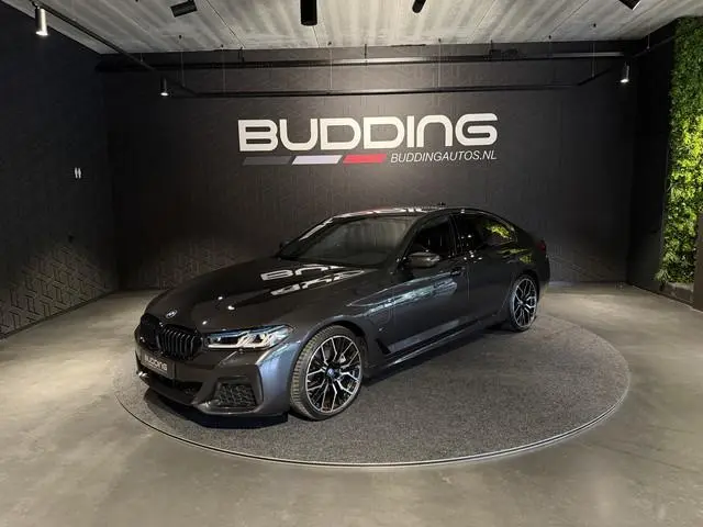 BMW 5-serie 545e xDrive Business Ed | M-sport | Soft-close | Head-up