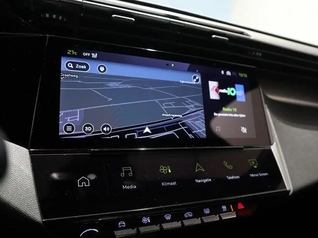 Peugeot e-308