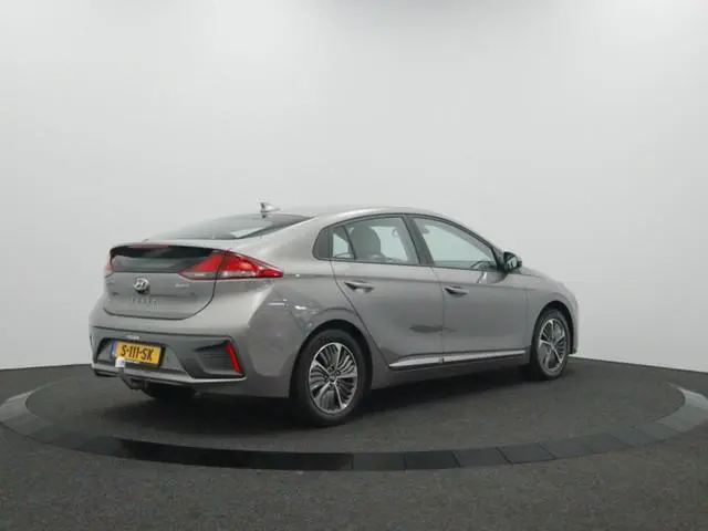 Hyundai IONIQ 1.6 GDi PHEV Comfort | Carplay navigatie | Trekhaak | Camera | S