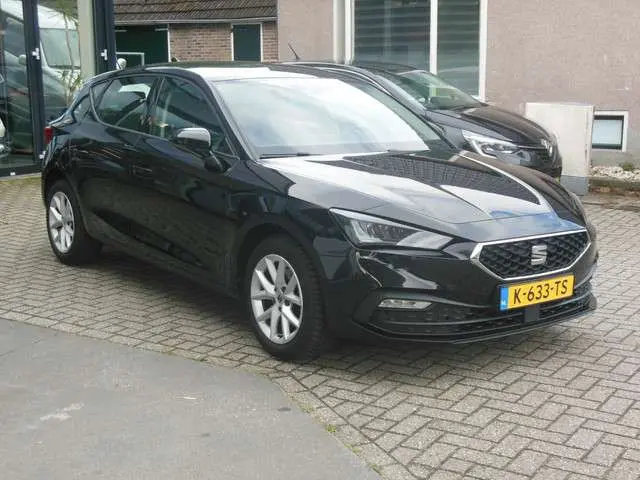 SEAT Leon 1.0 TSI Reference Staat in De Krim