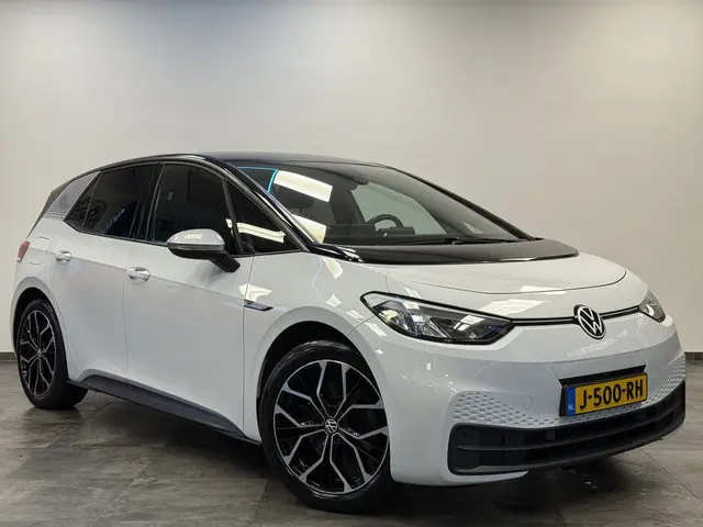 Volkswagen ID.3 First 58 kWh Trekhaak SOH 91% Adaptive-Cruise Full-led Navigatie ! 2e Paasdag geopen...