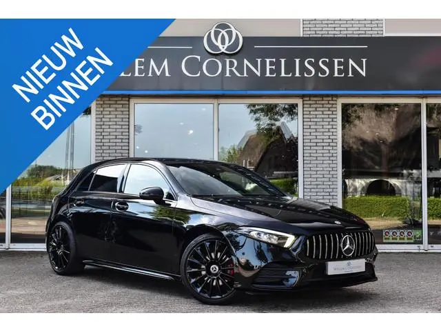 Mercedes-Benz A-klasse 200 AMG Pakket Sfeer Camera Stoelverwarming Xenon/LED 18"LMV Mercedes-Benz A-...