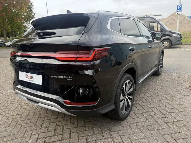 BYD SEAL U
