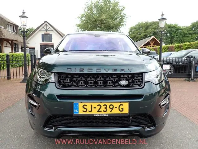 Land Rover Discovery Sport 2.0 TD4 HSE Luxury / PANODAK / LEDER / CAMERA /