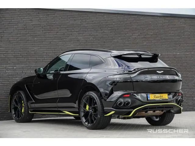 Aston Martin DBX