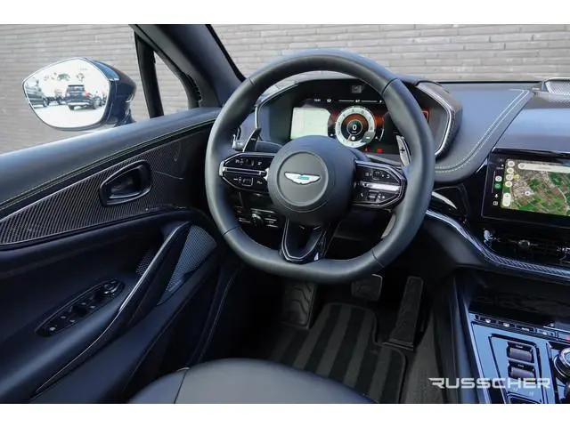 Aston Martin DBX
