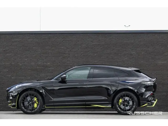 Aston Martin DBX