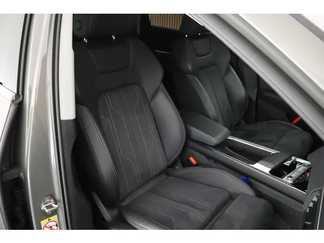 Audi Q8 e-tron 50 340pk quattro Advanced Edition 95 kWh SOH 100% Trekhaak Camera Sportstoelen Stoelv...