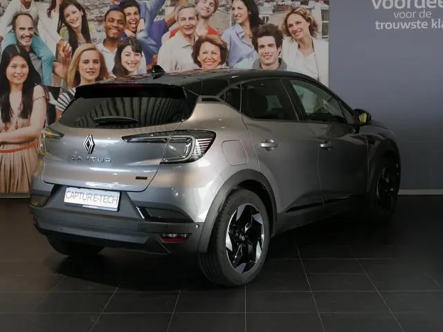 Renault Captur 1.8 E-Tech full hybrid 160 techno Camera, Adaptive Cruise, Clima, Google Navi