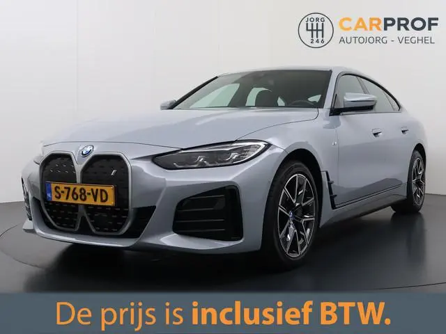 BMW i4 eDrive40 84 kWh M-Sport | NL Auto | SOH 94% | Camera |  Cruise Control