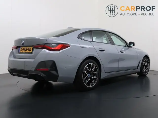 BMW i4 eDrive40 84 kWh M-Sport | NL Auto | SOH 94% | Camera |  Cruise Control