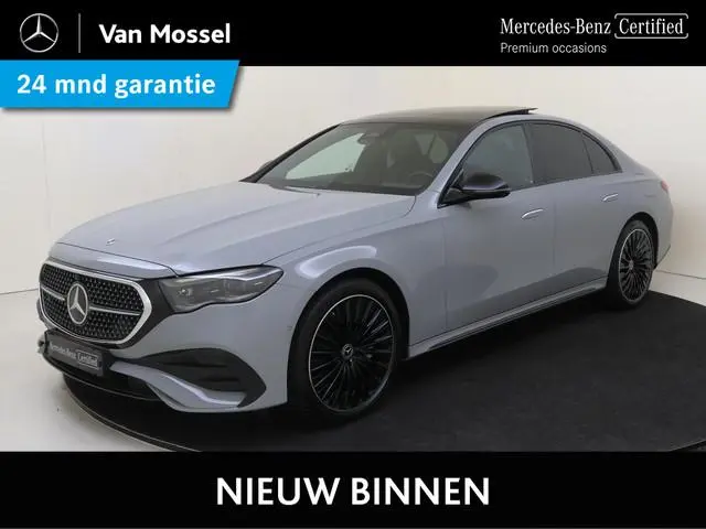Mercedes-Benz E-klasse 300 e AMG Line / Premium Plus/ Panoramadak/ SUPERSCREEN/  20 inch/ Night/ Bur...