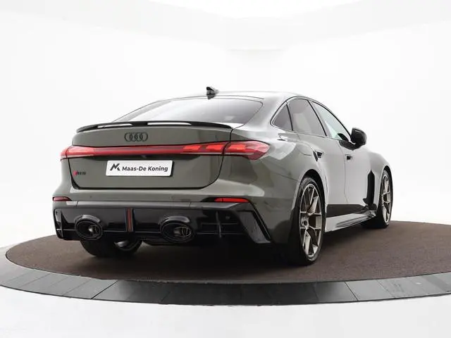 Audi RS5 Limousine e-hybrid quattro 639 PK · RS keramisch brons · Audi sportpakket · Panoramadak · H...