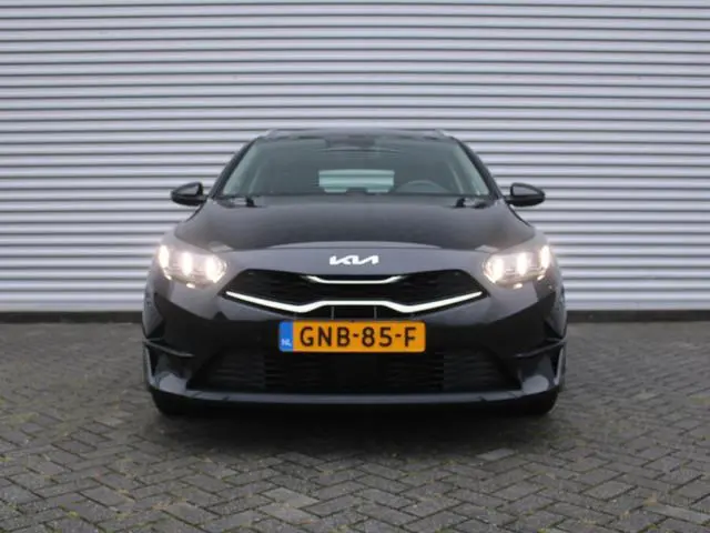 Kia Ceed Sportswagon 1.5 T-GDi DynamicLine | BTW Auto | Navi | Clima | Cruise | 16" LM | Camera | LE...