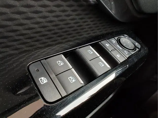 Suzuki e Vitara