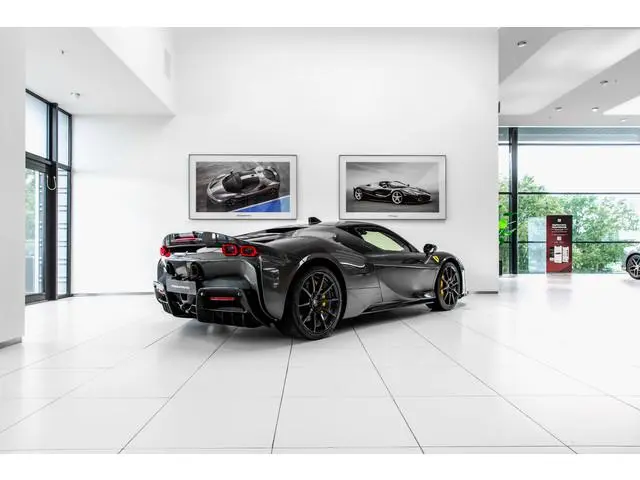 Ferrari SF90 Stradale