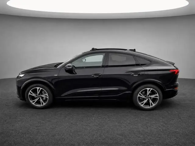 Audi Q6 Sportback e-tron S edition Quattro 100 kWh 387pk · SOH 97,1% · Panoramadak · 360 Camera · We...
