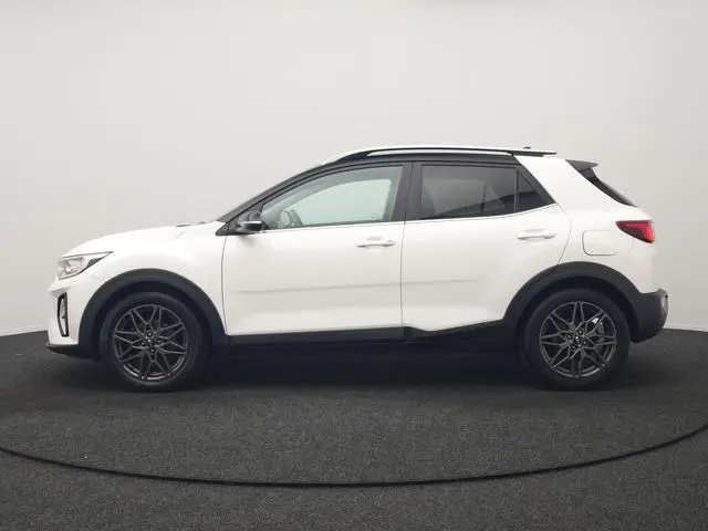 Kia Stonic 1.0 T-GDi Black Edition 99pk Handgeschakeld | Trekhaak Afn. | Camera | Apple Carplay | Cr...