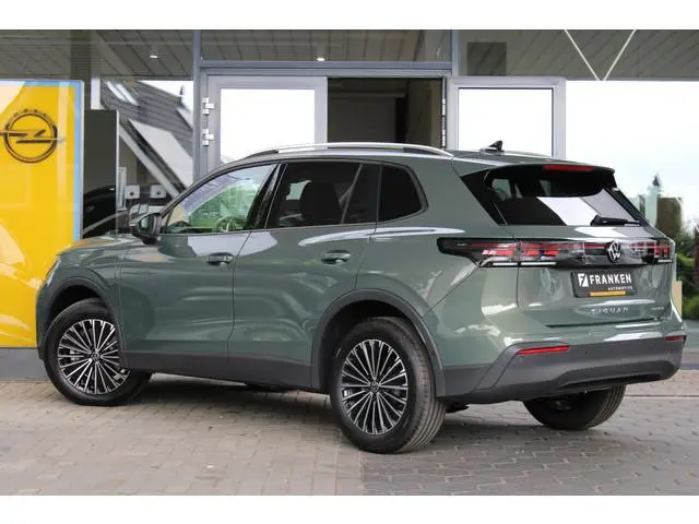 Volkswagen Tiguan 1.5 eHybrid 204pk Life NIEUW | Camera | Adaptieve Cruise | Elektrische kofferklep