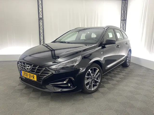 Hyundai i30 Wagon 1.0 T-GDi MHEV Comfort Smart Automaat | Apple Carplay | Navi | Camera | Winter Pac...