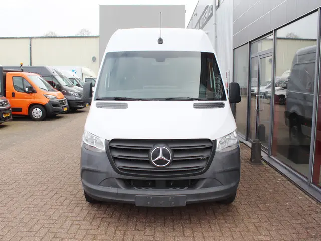 Mercedes-Benz eSprinter