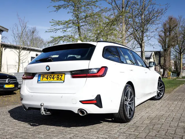 BMW 3-serie Touring 318i Business Edition M-Sport 2e eig. & Keurig-Onderh. BOVAG Garantie. NL-Auto