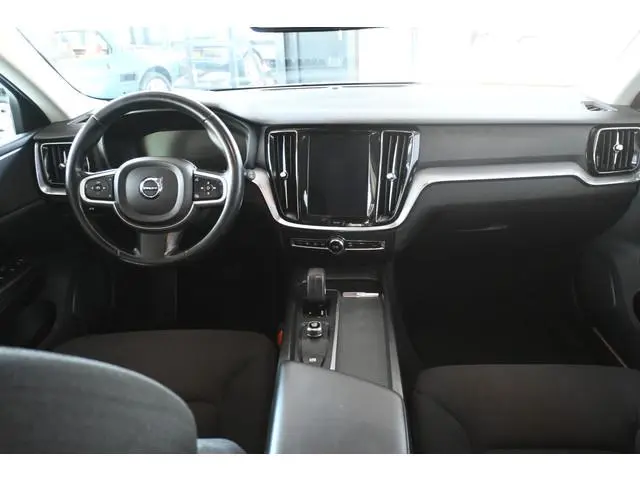 Volvo V60 2.0 B3 Momentum Advantage Automaat Navigatie Stuur/Stoelverwarming Inruil Mogelijk!
